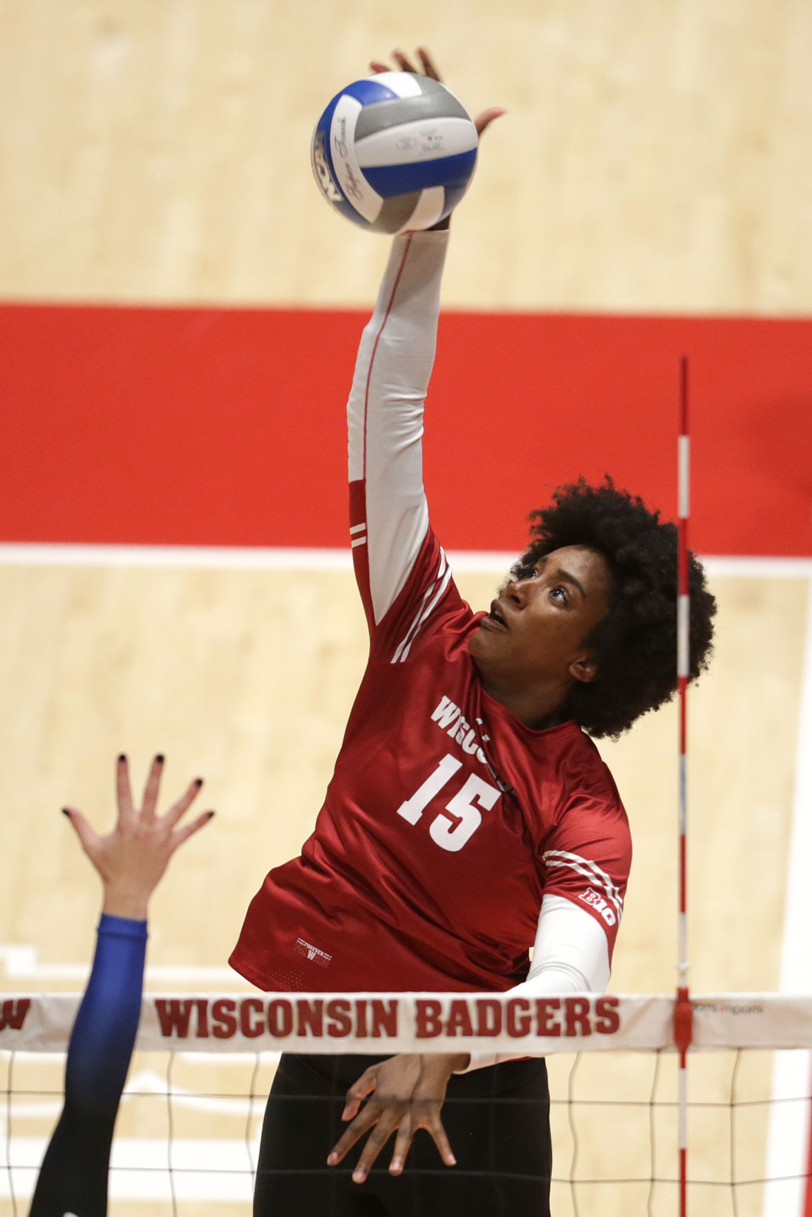 091021_uwvolleyball_06kw-09102021225811